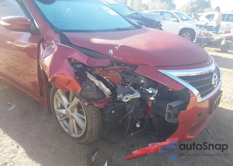 2015 Nissan Altima 2.5 Sv из США, поврежденный, VIN 1N4AL3AP2FC281482